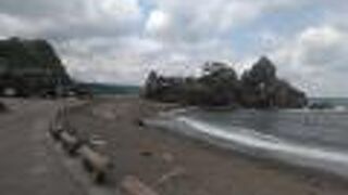 曽々木海岸の見所のひとつです。