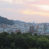 朝夕、夜景が疲れを癒してくれます。