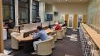 内装に秋田杉を使っています。