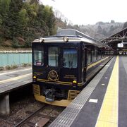 吉野～阿部野橋間を１時間半で走る観光特急。事前に予約を！