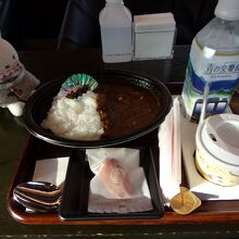 奈良大和肉鶏カレー、柿スイーツ、コーヒーとのセット