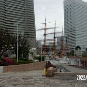 日本の帆船の歴史と技術を今に伝えたいます。
