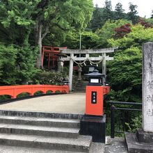 有子山稲荷神社の参道入口