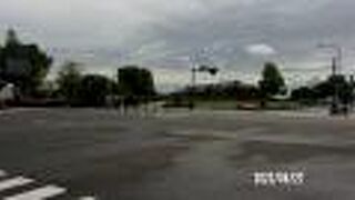 新港エリアにある広大な公園です。