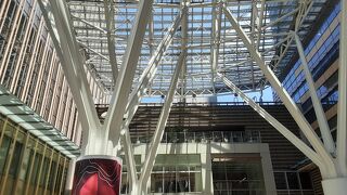 進化する街 （東京ミッドタウン） 