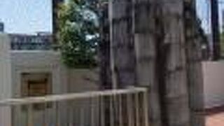 中学校の門柱が登録有形文化財