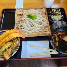 天丼セット、ボリューム十分