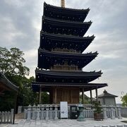 中山寺の中では一番立派な建物でした