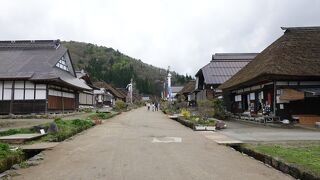 まさに時代劇の街並み！