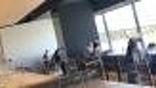 飛行機を見ながら一息