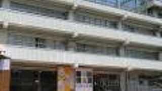 廃校になった中学校を利用したイベント施設です