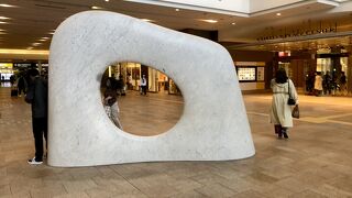 札幌の若者の駅での待ち合わせの場所だそうです。