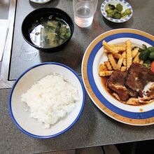 本悪的な煮込み　タンシチュー定食