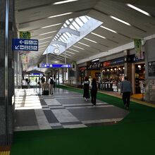 駅の構内