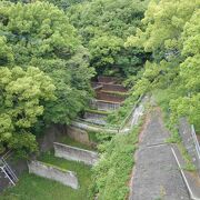 神戸駅の北にある自然豊かな貯水池です。