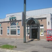 公演通り店の外観