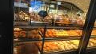 鎌倉駅ビルＣＩＡＬ鎌倉にあるベーカリーで焼きたてあんぱん