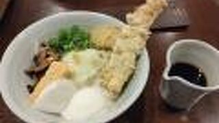 出汁のきいた汁とコシのあるうどんのお店