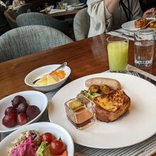 卵料理はフレンチトーストをチョイスしました