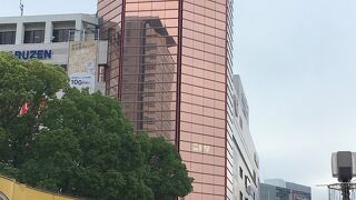 7F建てのショッピングセンター