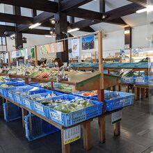 生鮮野菜売場の様子