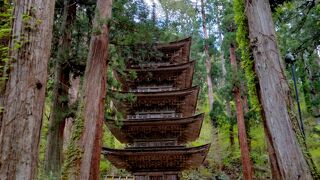 羽黒山神社の五重塔は来年から２年越しの改修工事が始まります