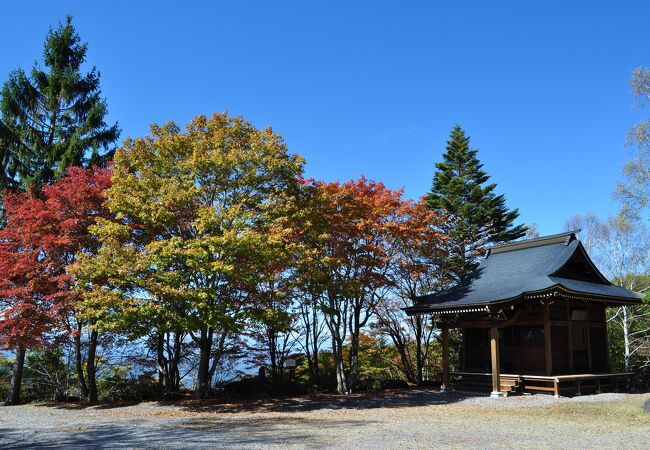 高台から山々が一望できます