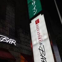 このネオンだと安っぽい(笑)ですが・・・