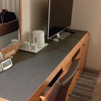 直線的で利用しやすい、アメニティやお茶は部屋にはありません