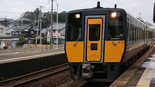 本州最長の特急です