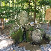 名水の神社。心が洗われました。