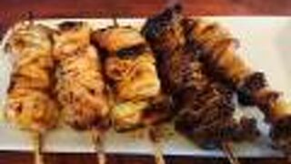 炭火で焼くので煙が