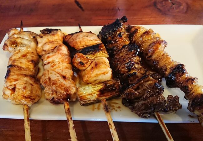 炭火で焼くので煙が