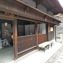 旧岸名家の玄関