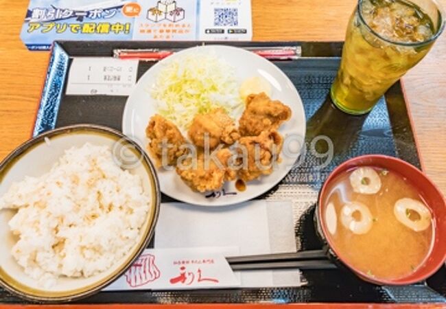 ここではからあげ定食を頂きました