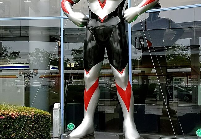 ウルトラマン