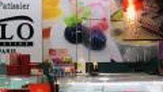 おなじみのケーキ屋さん