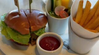 アラモアナの百貨店にあるレストラン