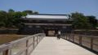 尾山神社に鼠多門口がありました。