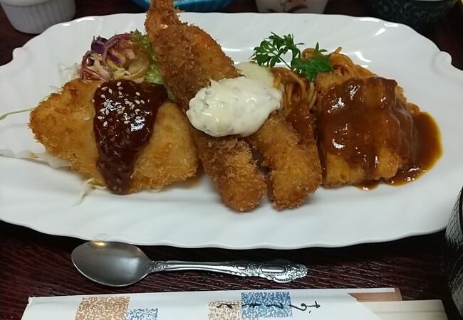 洋食の店 神戸屋