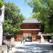 荘厳な神社