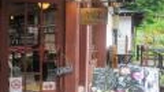 ２階から温泉街を眺められます