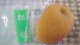 季節のお菓子（2022年5月は枇杷）