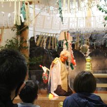 手力雄（たじからお）の舞