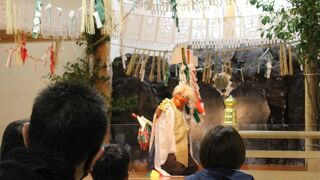 夜神楽を上演