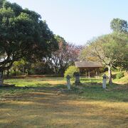 文学碑もある城址でした。