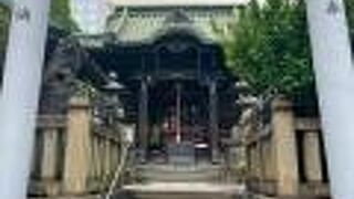 ひっそりと佇むお稲荷様