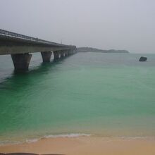 池間大橋と先にある池間島。