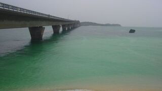 池間島とをつなぐ大きな橋