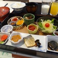朝食の一例。